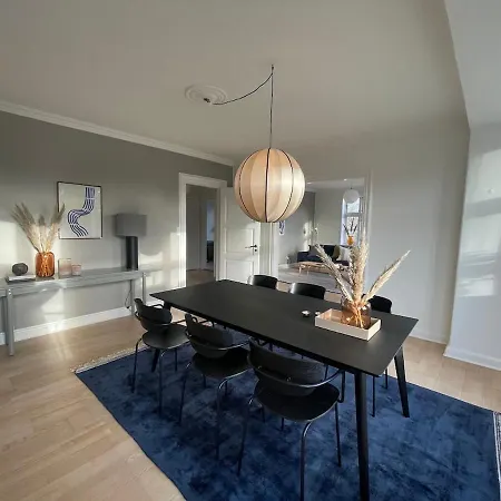 Modern Scandinavian In Centre