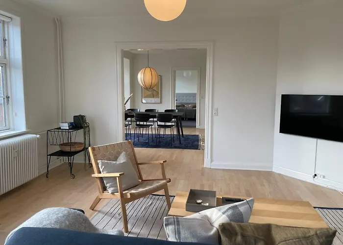 Modern Scandinavian In Centre Appartement *